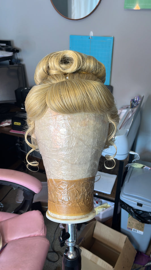 Preloved Cindy Wig